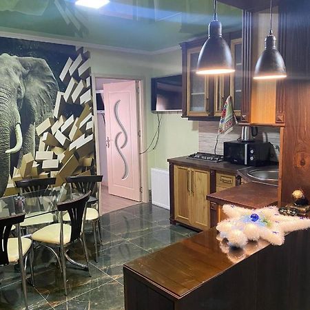 Art Hole Bed & Breakfast คูทายสิ ภายนอก รูปภาพ