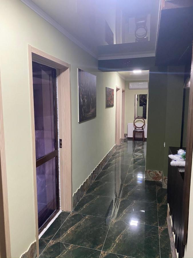 Art Hole Bed & Breakfast คูทายสิ ภายนอก รูปภาพ
